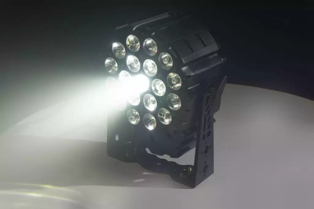 PAR64 LED P1910 F-WDMX