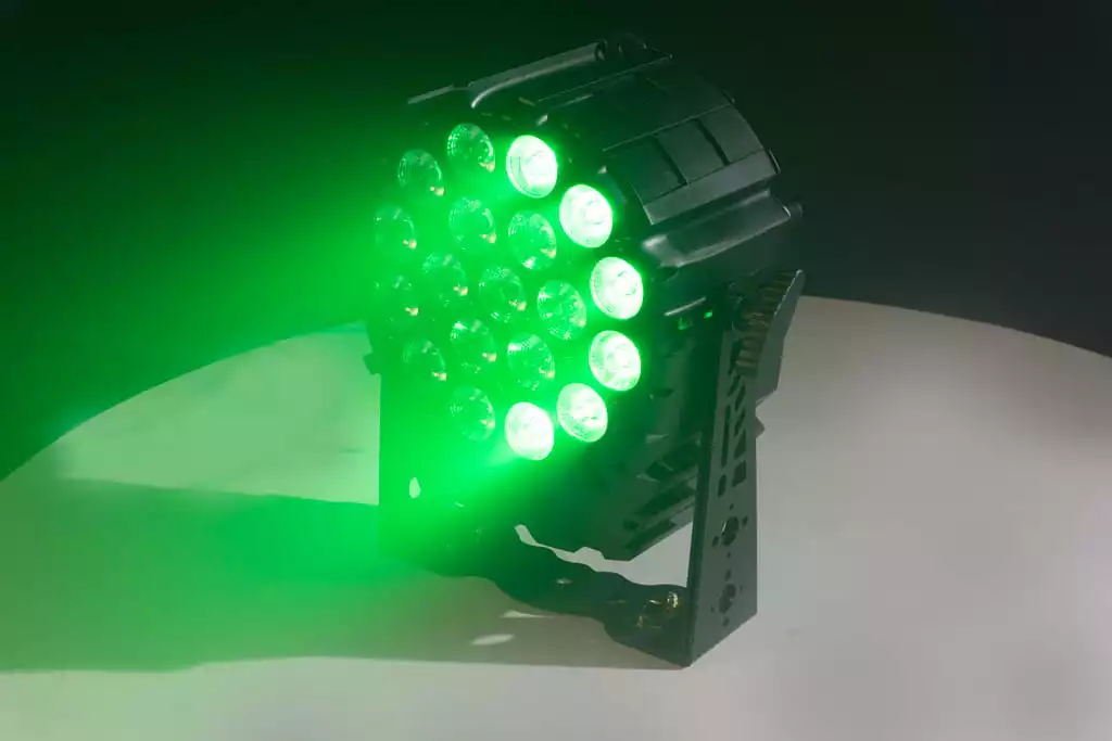 PAR64 LED P1910 F-WDMX